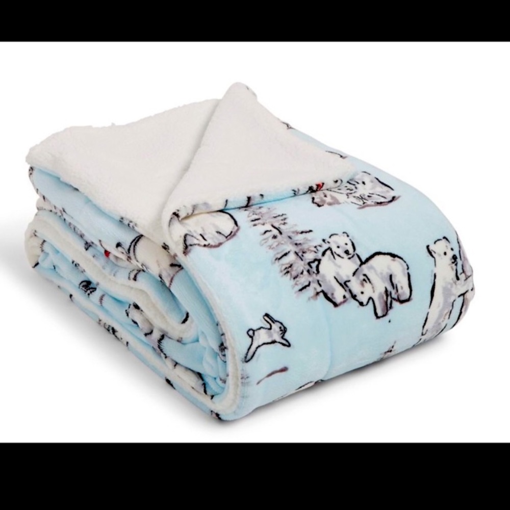 Vera Bradley cozy life blanket in beary merry, NWT